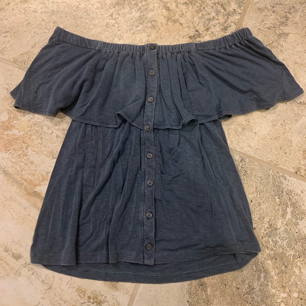 American eagle off shoulder shirt